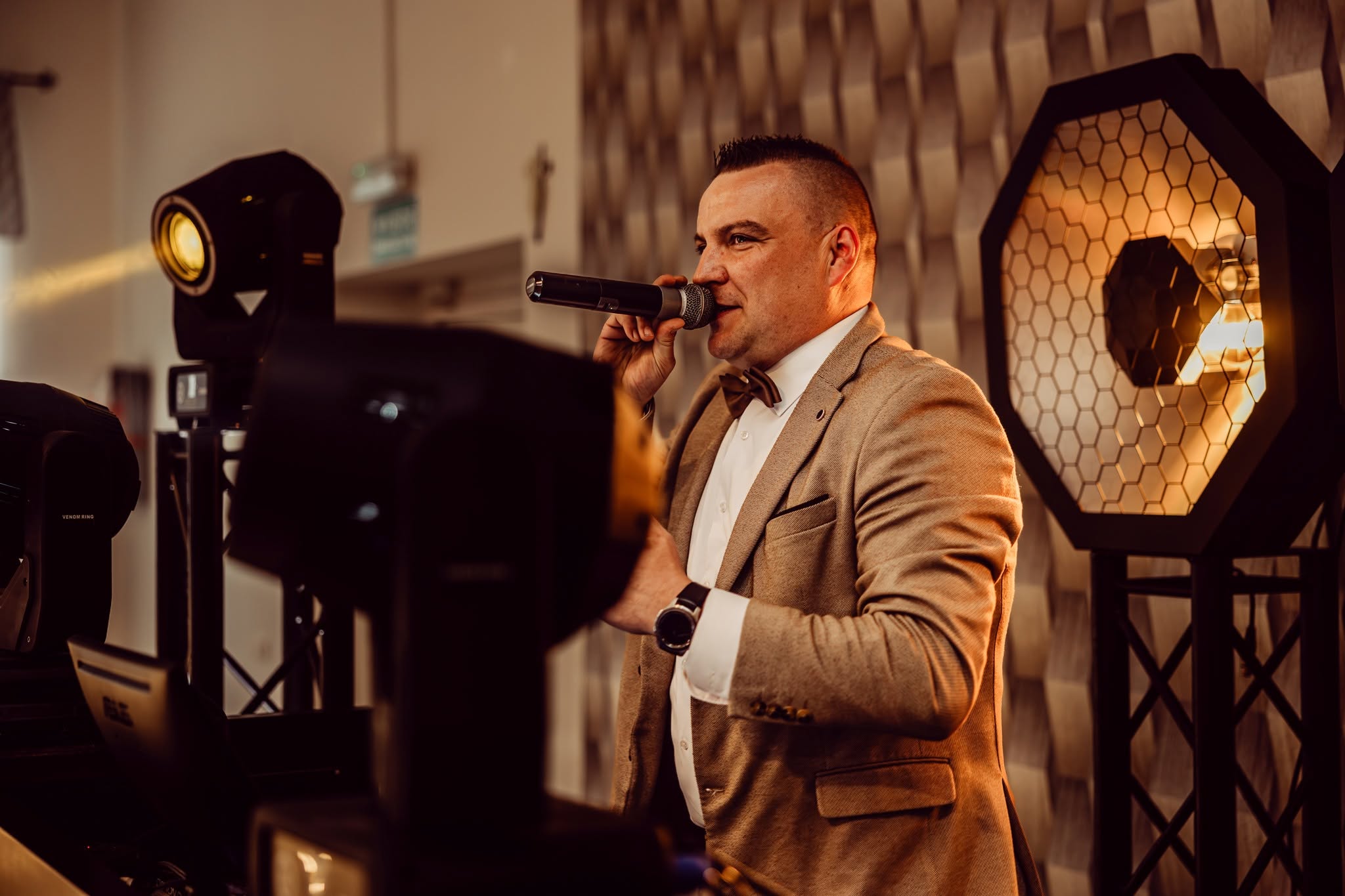 DJ HuNi podczas imprezy